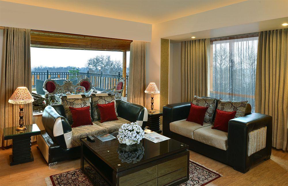 فندق Golden Tulip Srinagar المظهر الخارجي الصورة