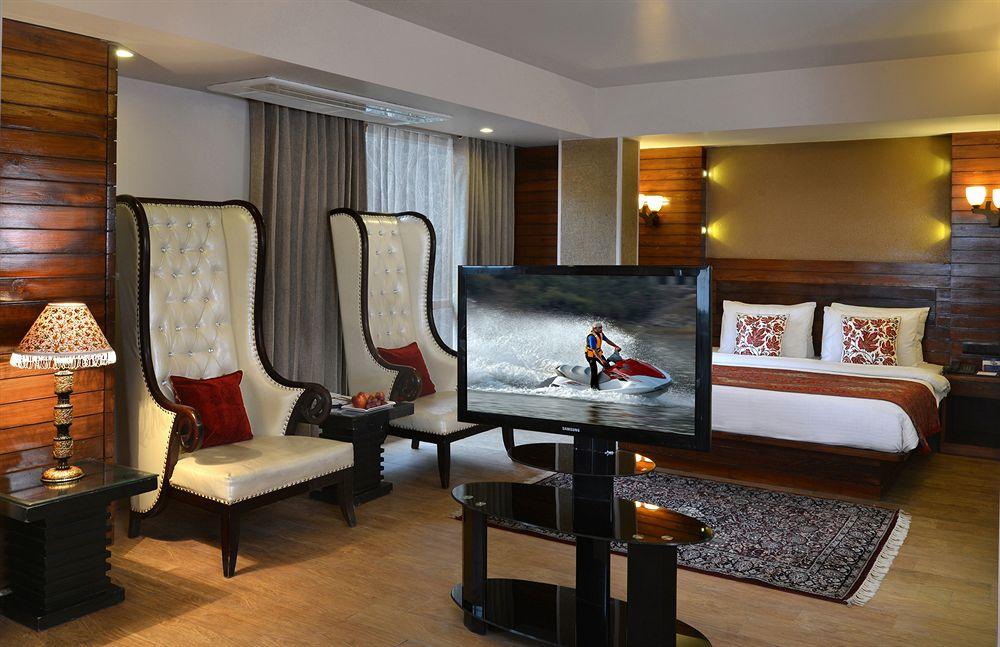 فندق Golden Tulip Srinagar المظهر الخارجي الصورة