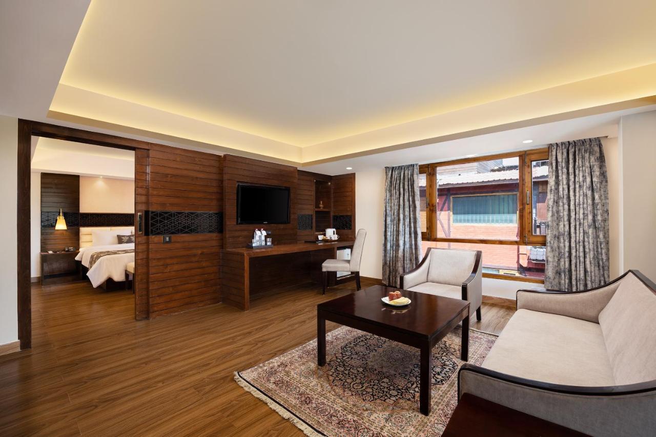 فندق Golden Tulip Srinagar المظهر الخارجي الصورة
