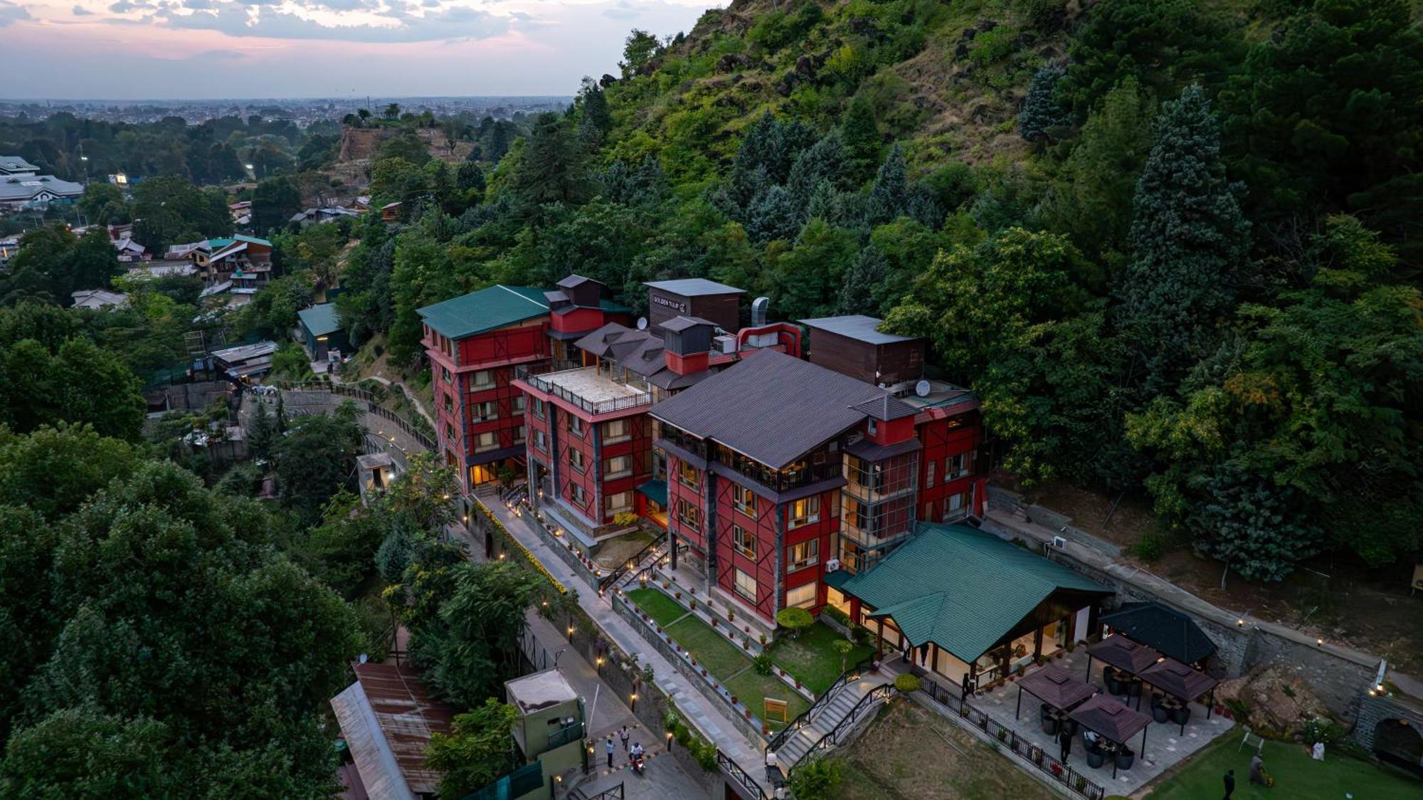 فندق Golden Tulip Srinagar المظهر الخارجي الصورة