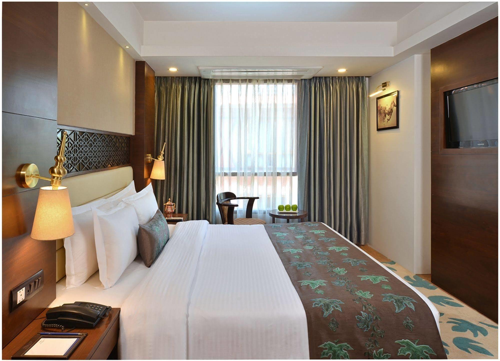 فندق Golden Tulip Srinagar المظهر الخارجي الصورة